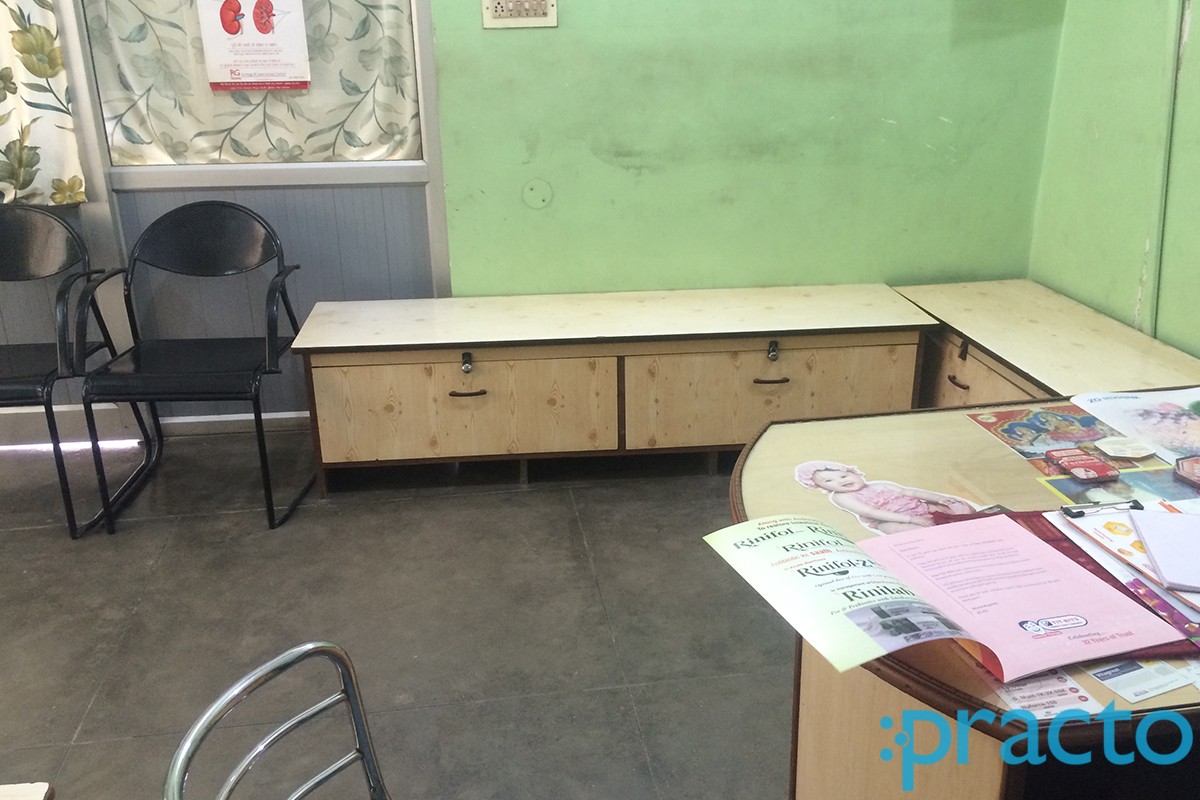 Waiting Area at Dikshit Dental Clinic Alambagh Lucknow