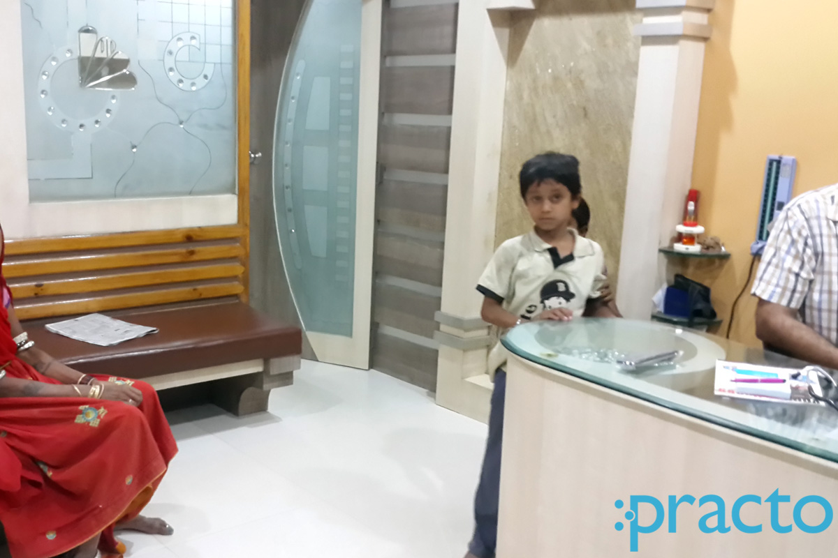 Reception at Satwani Clinic Sampadak Nai Duniya Kesarbad Road Indore