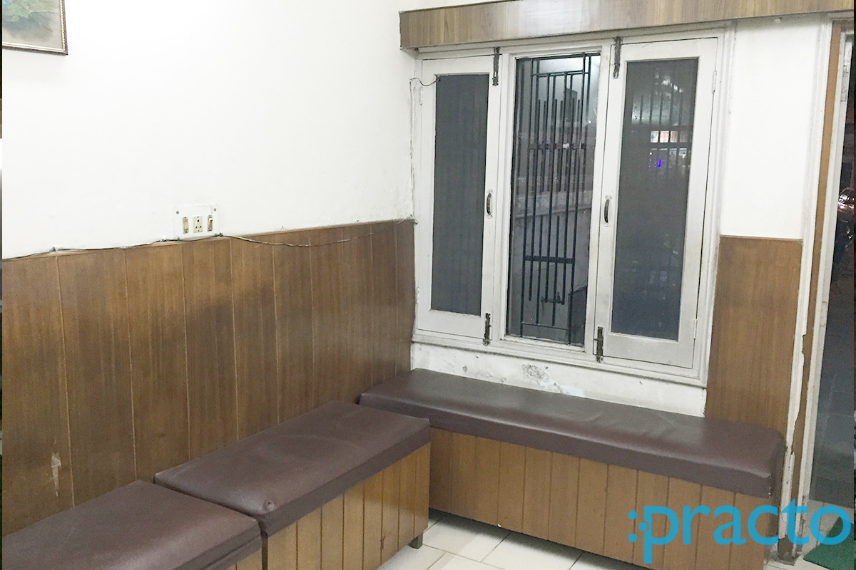 Waiting Area at Mehta Clinic Sector 37 C Chandigarh
