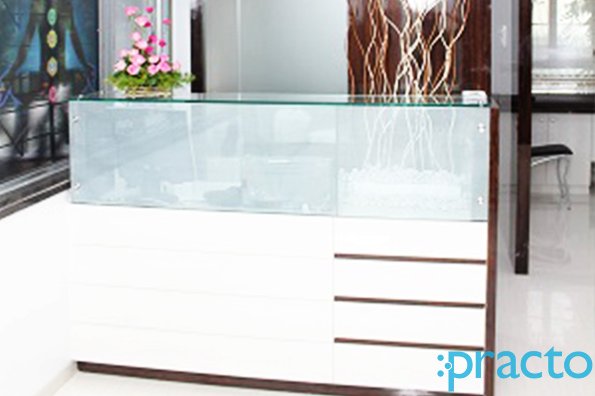 Reception at Alloveda  Clinic Aundh Pune