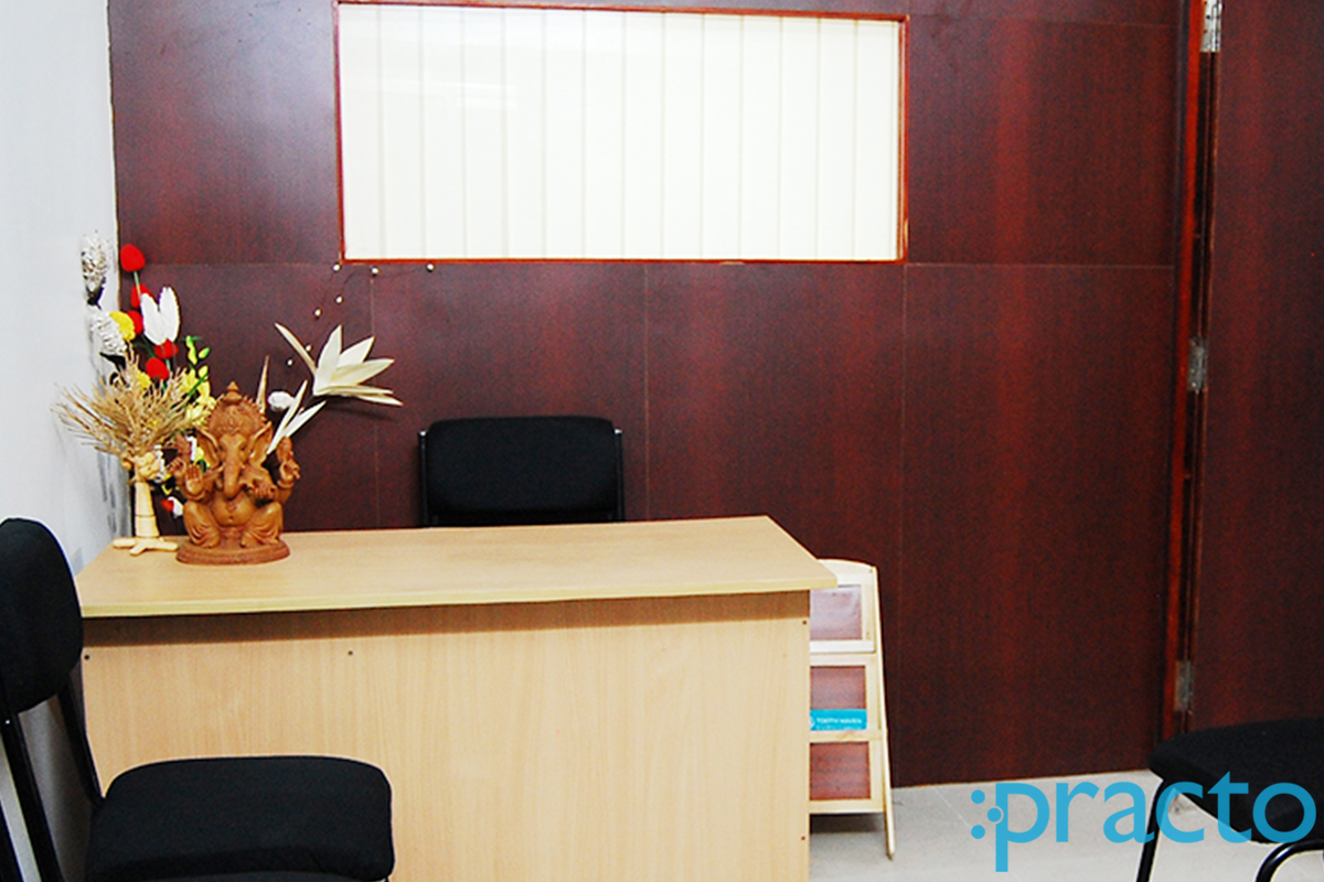 Reception at Tooth Haven Multispeciality Dental Care CIT Nagar Chennai