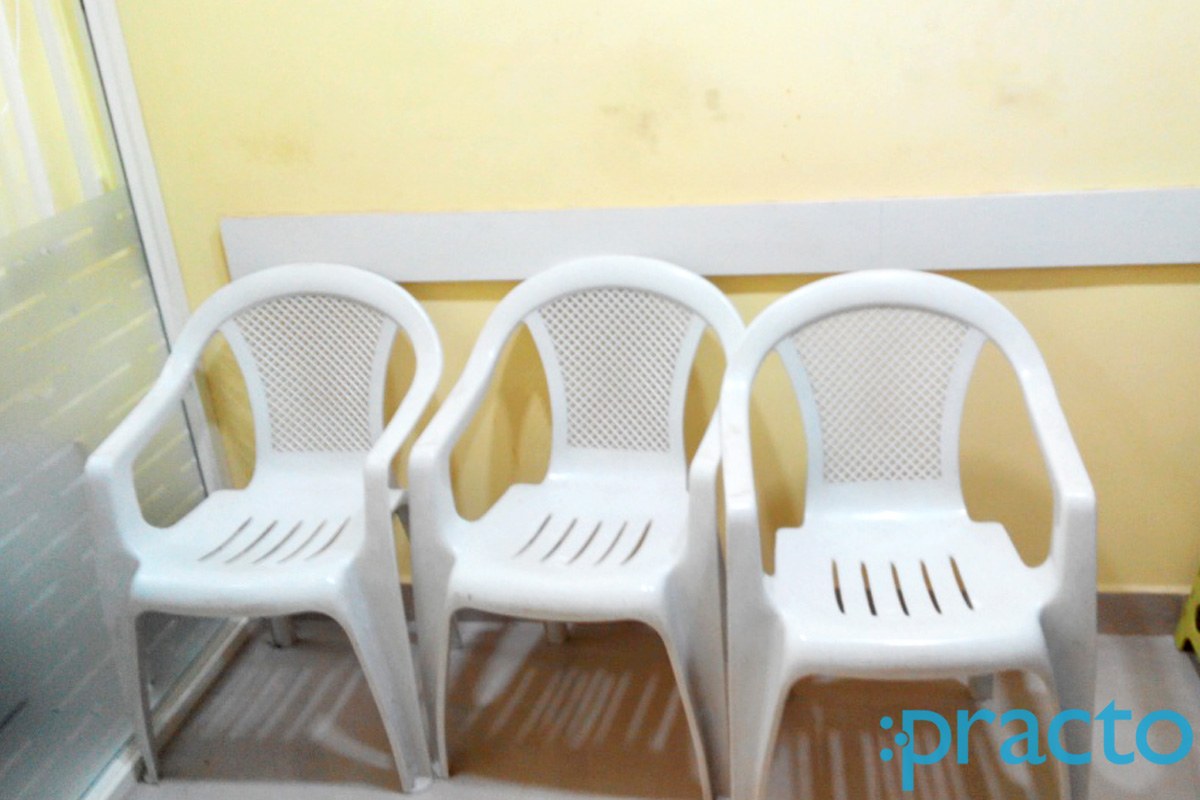 Waiting Area at Eye Clinic Maduravoyal Chennai