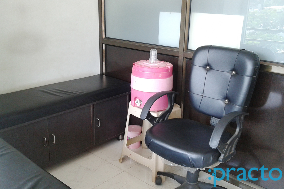 Waiting Area at Anand Dental Clinic Manjalpur Vadodara