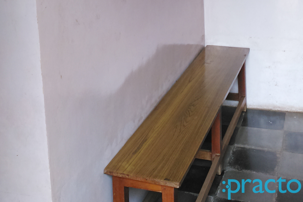 Waiting Area at Maruthi Clinic Bapujinagar Bangalore