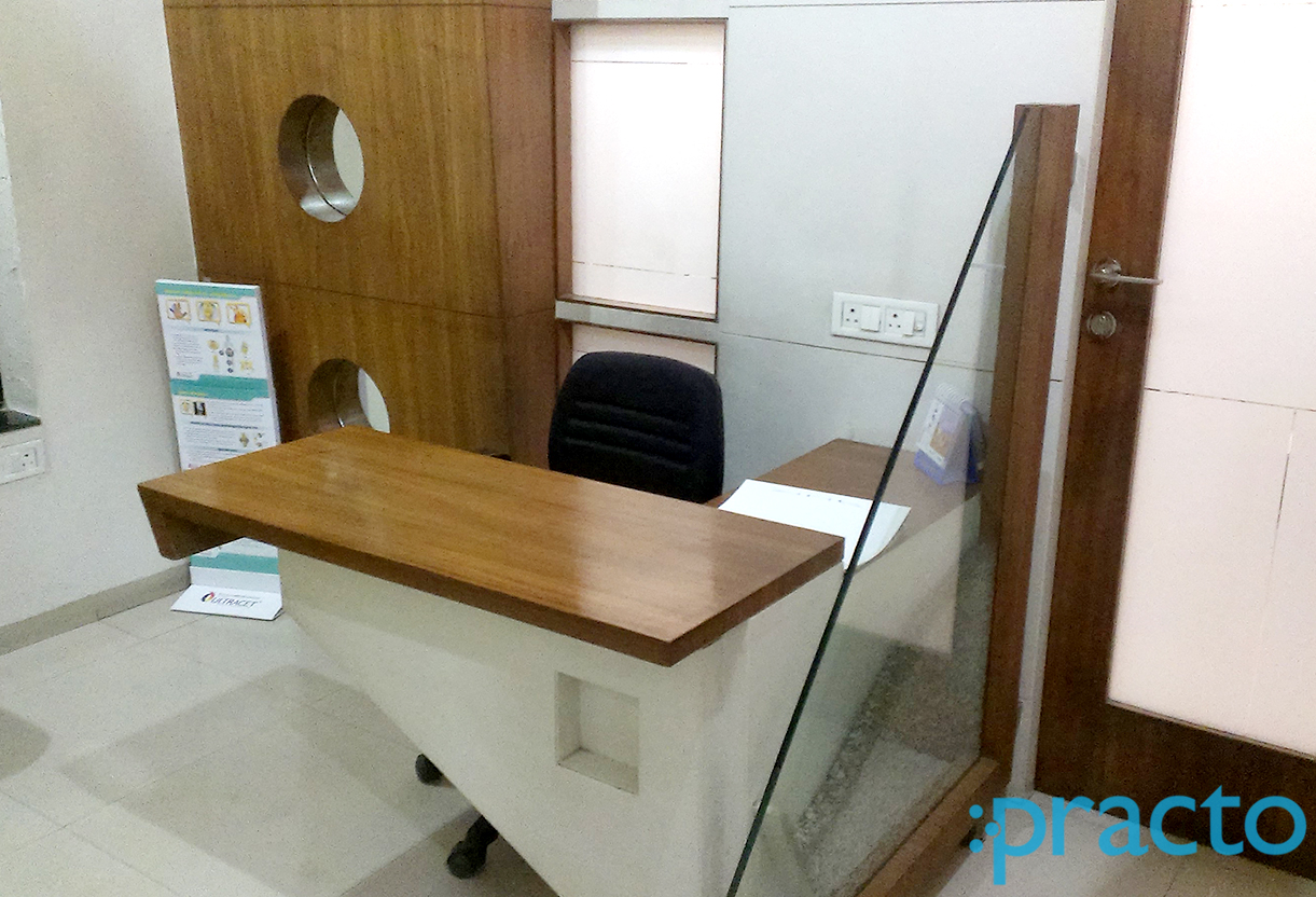 Reception at Dr. Nilesh Shelar Clinic Tidke Colony Nashik