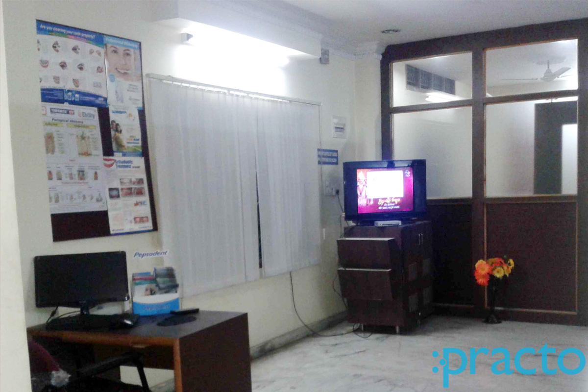 Reception at Soundarya Clinic Vijayanagar Bangalore
