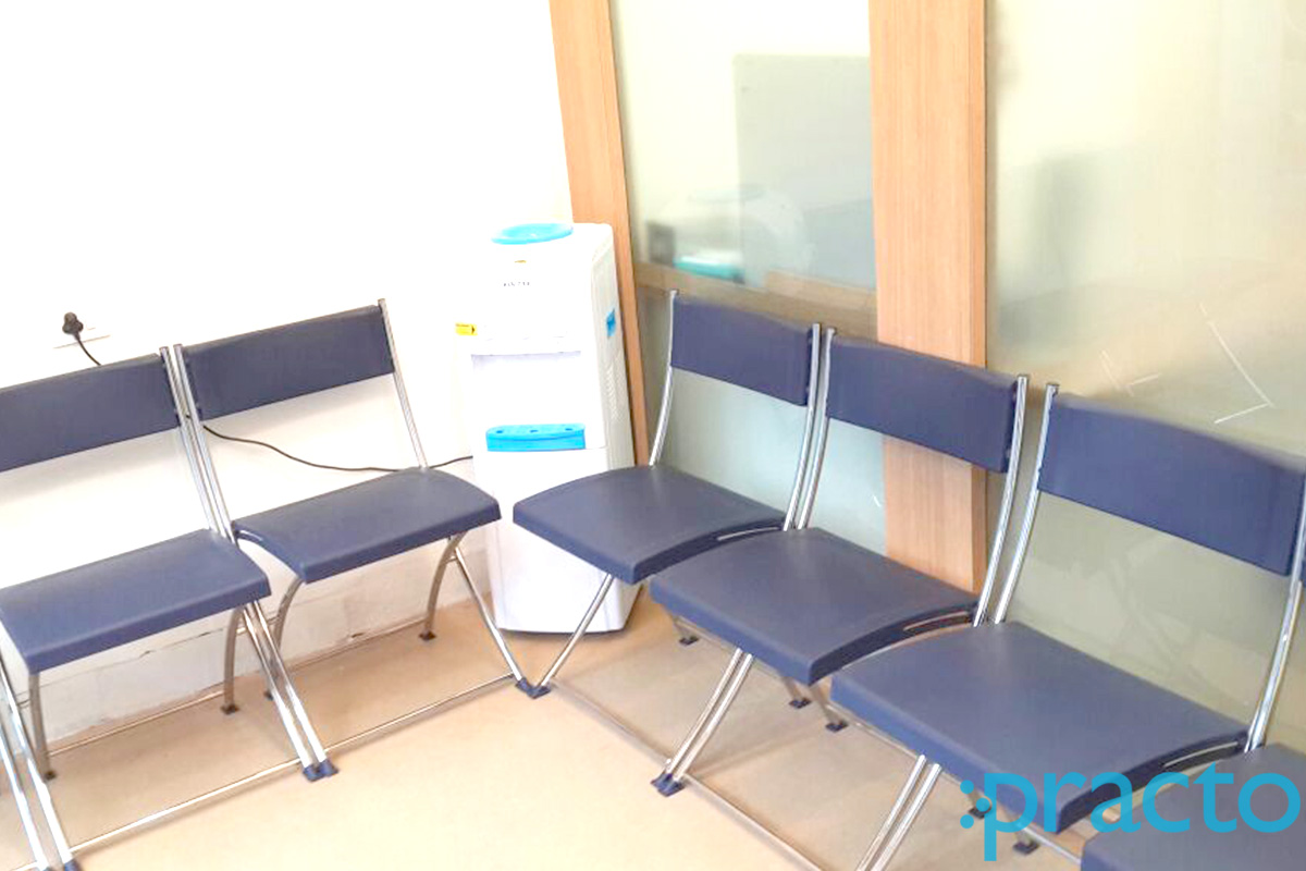 Waiting Area at Arya Clinic Basaveshwaranagar Bangalore