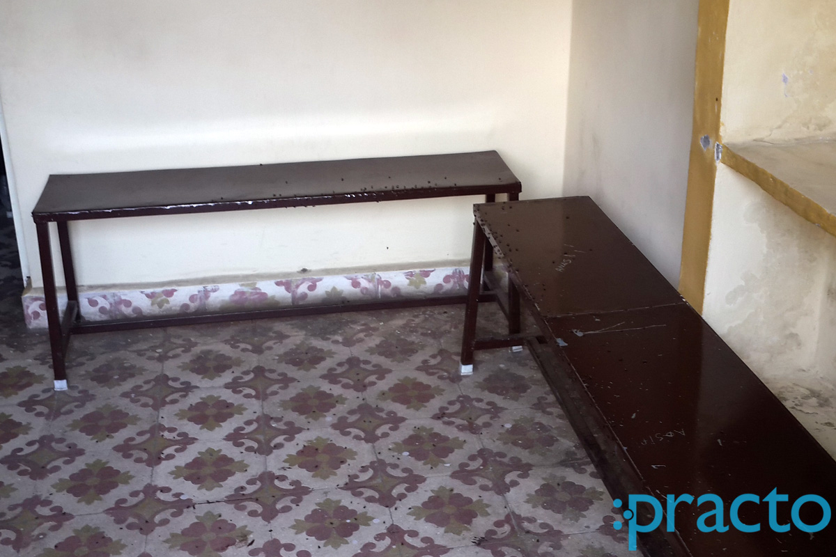 Waiting Area at Dr. Ram Ashish Shukla Clinic Musakhedi Indore