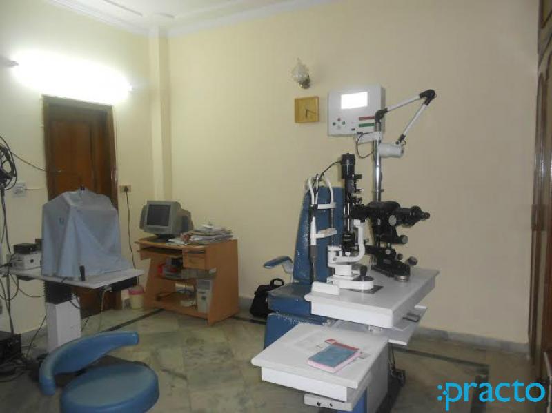 Services at Retina Point Rajouri Garden Delhi