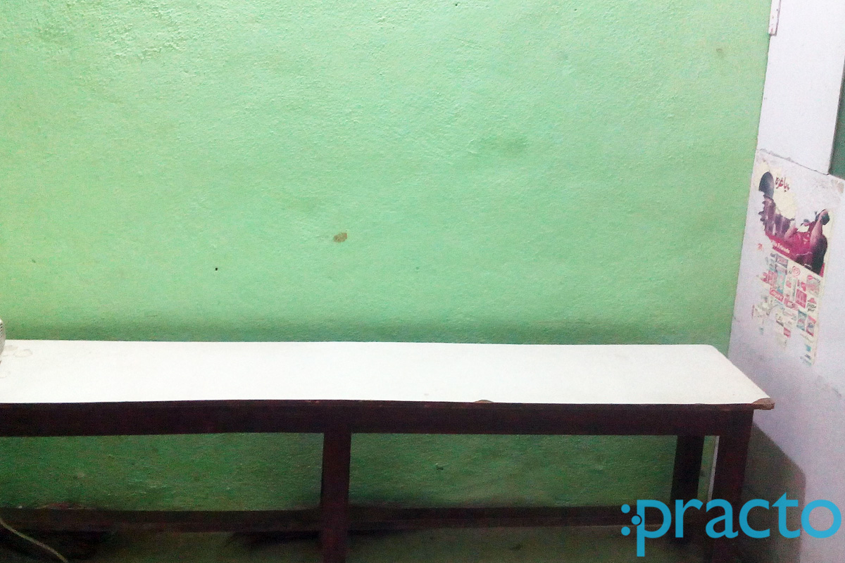 Waiting Area at Khan Clinic Kiradpura Aurangabad