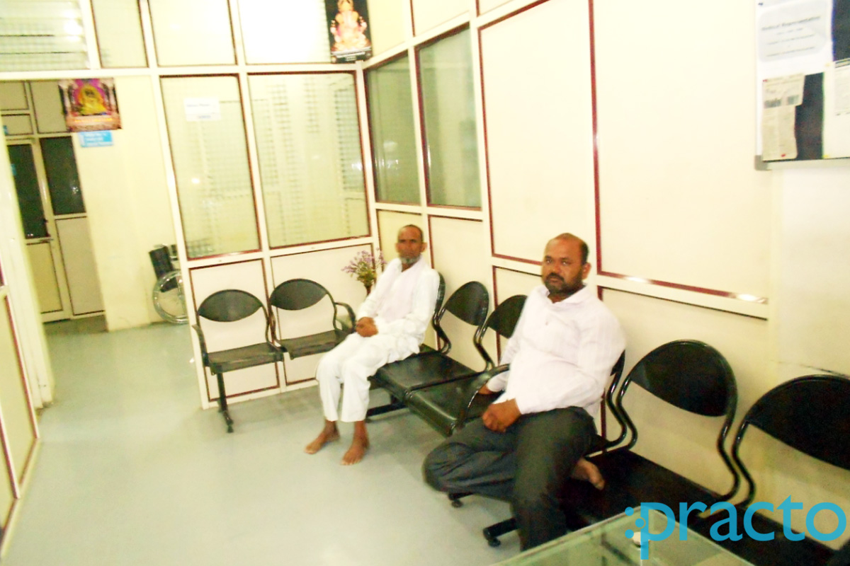 Waiting Area at Vibhute Accident & Orthopaedic Clinic Osmanpura Aurangabad