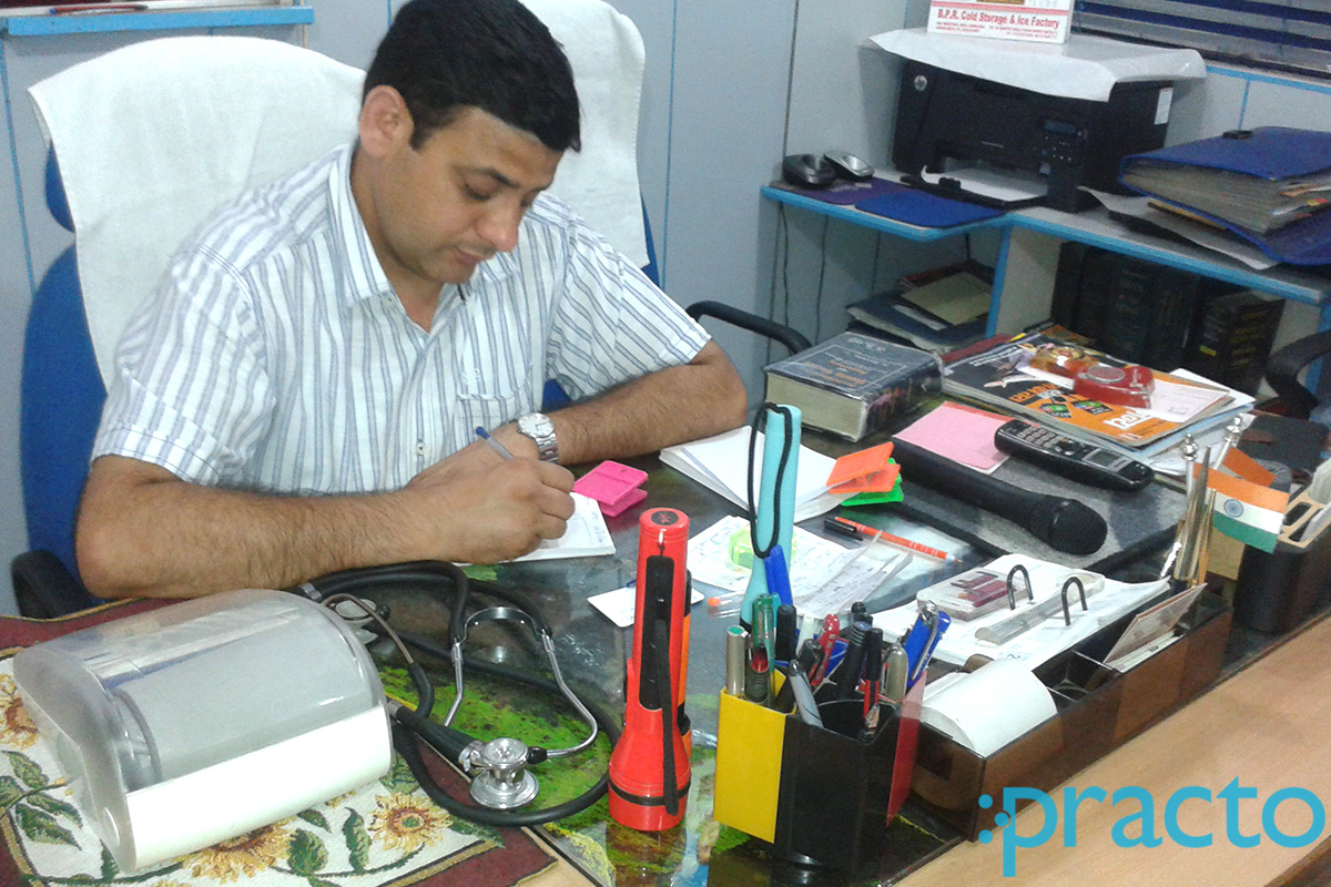 OPD/Ward at Dr. Amar Singh Sharma's Clinic Lal Kurti Bazar Meerut