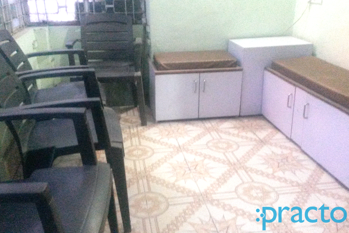 Waiting Area at Dr G.K.Jain Clinic Arera Colony Bhopal
