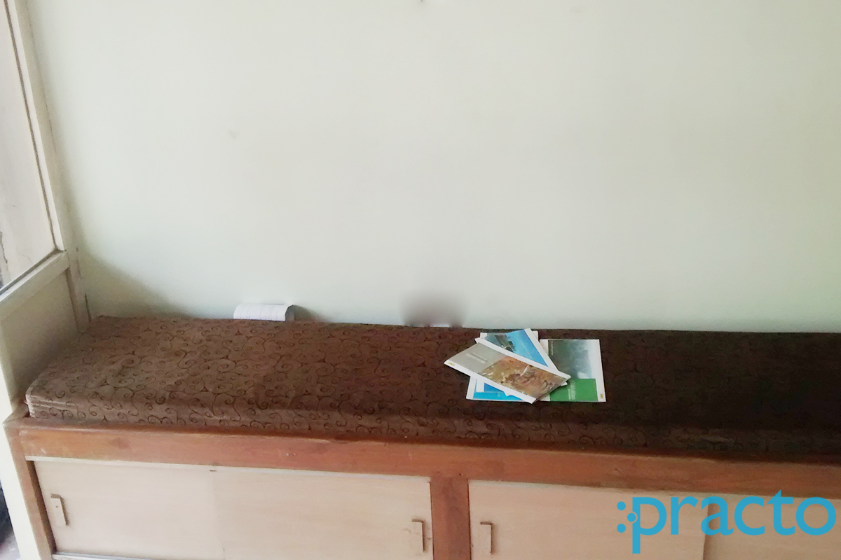 Waiting Area at Gurukrupa Clinic Wardhaman Nagar Nagpur
