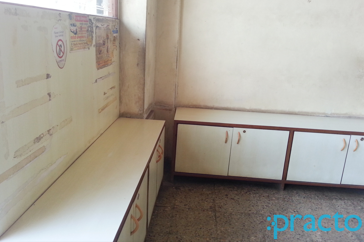 Waiting Area at Shri Clinic Warje Malwadi Pune