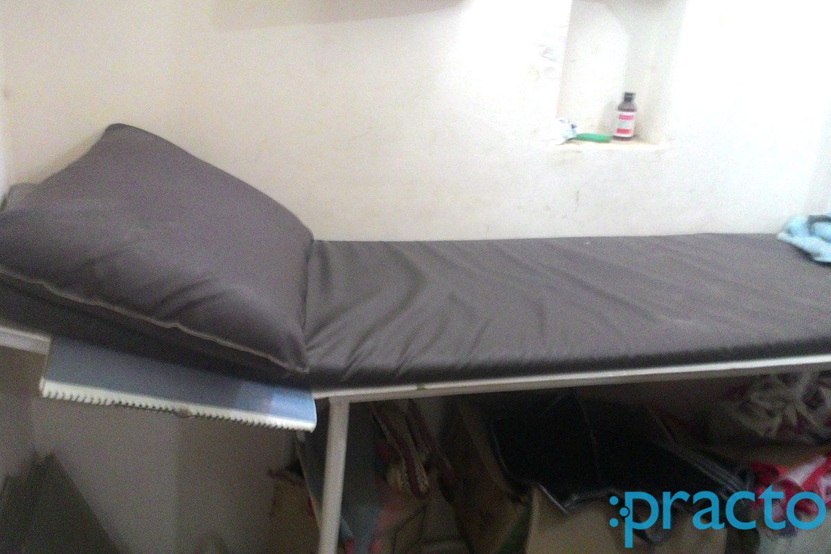OPD/Ward at Dr. A.k Singh Clinic Bhelupura Varanasi