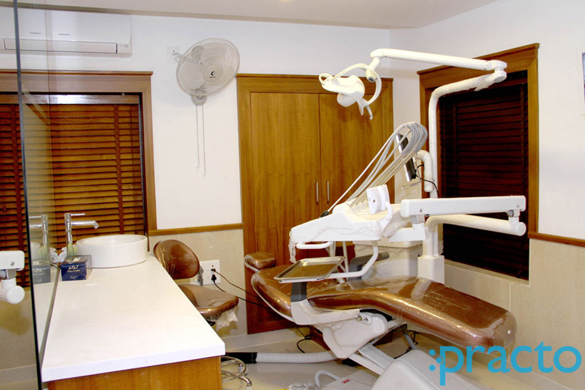 Services at Nikhil Dental Clinic and Implant Centre Vyttila Ernakulam