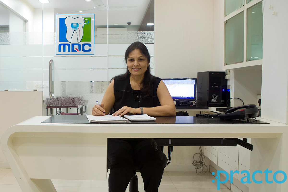 Reception at Meera Dental Clinic Akota Vadodara
