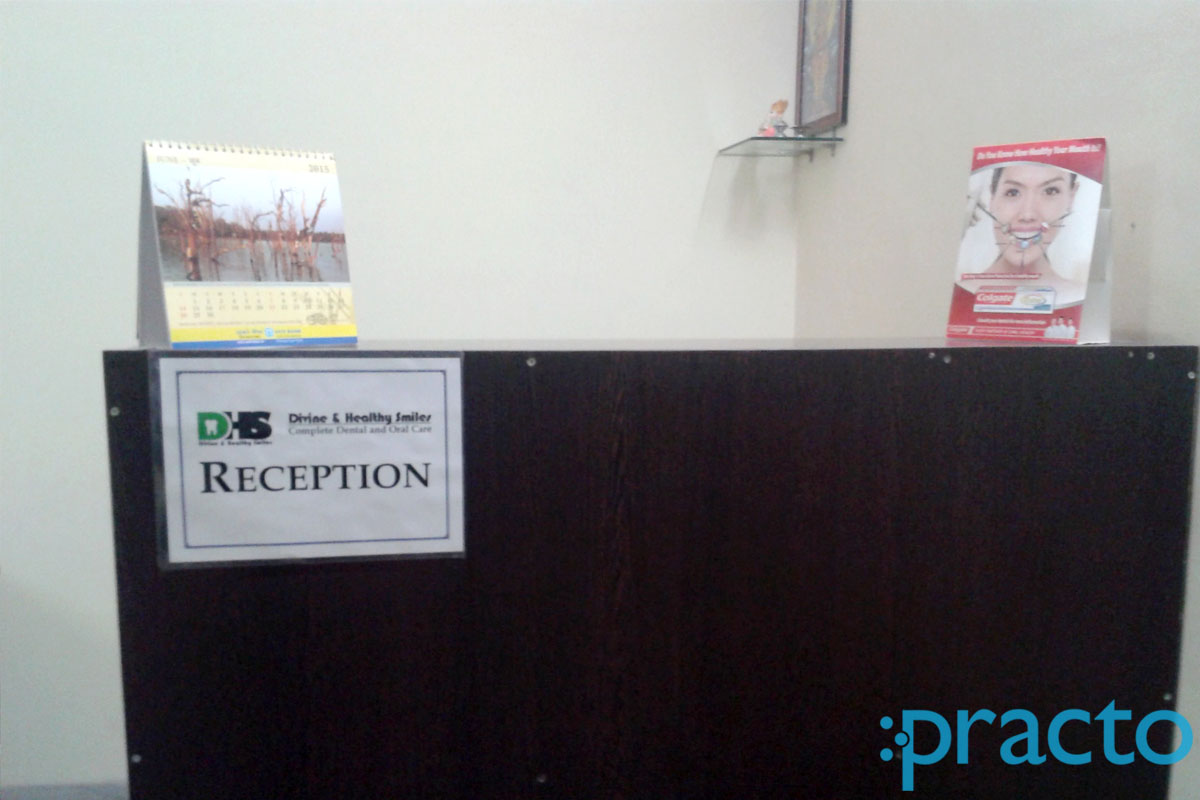 Reception at Divine & Healthy Smiles Scheme No 54 Indore