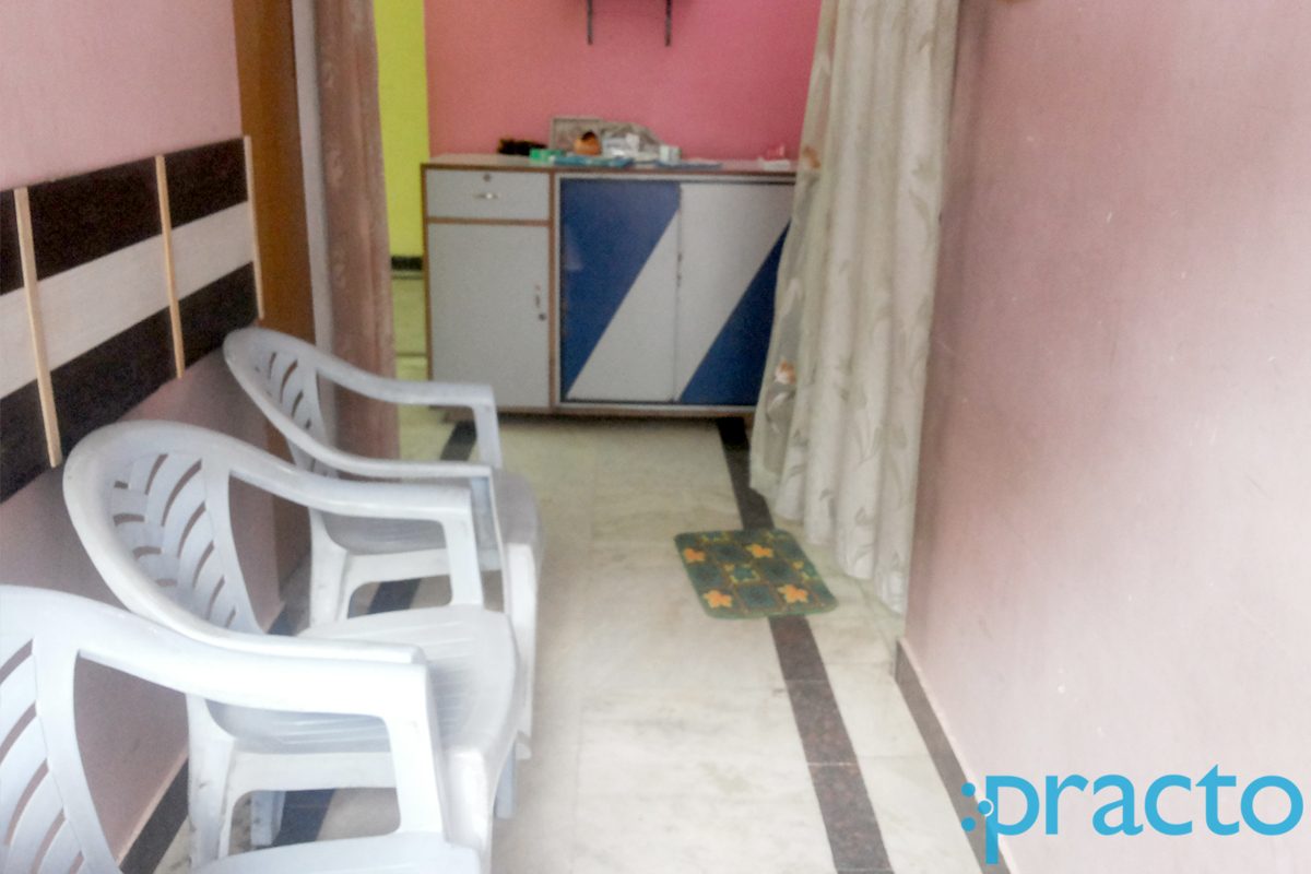 Waiting Area at Gurudutt Medi Care Clinic Malkajgiri Hyderabad