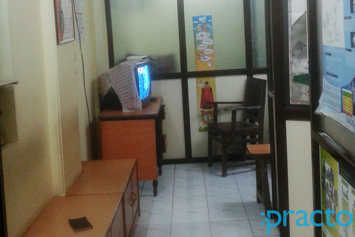 Waiting Area at Life Care Clinic Nashik Nashik