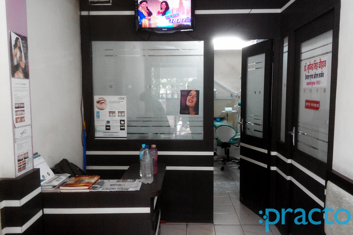 Reception at Shri Yashwant Sharda Advanced Dental Clinic Vaishali Nagar Indore