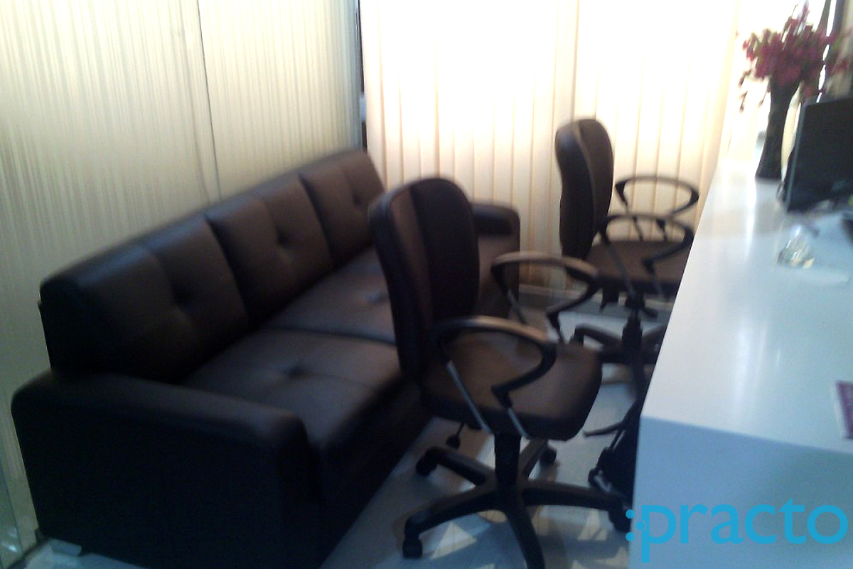 Waiting Area at Dental Square Clinic Puna Surat