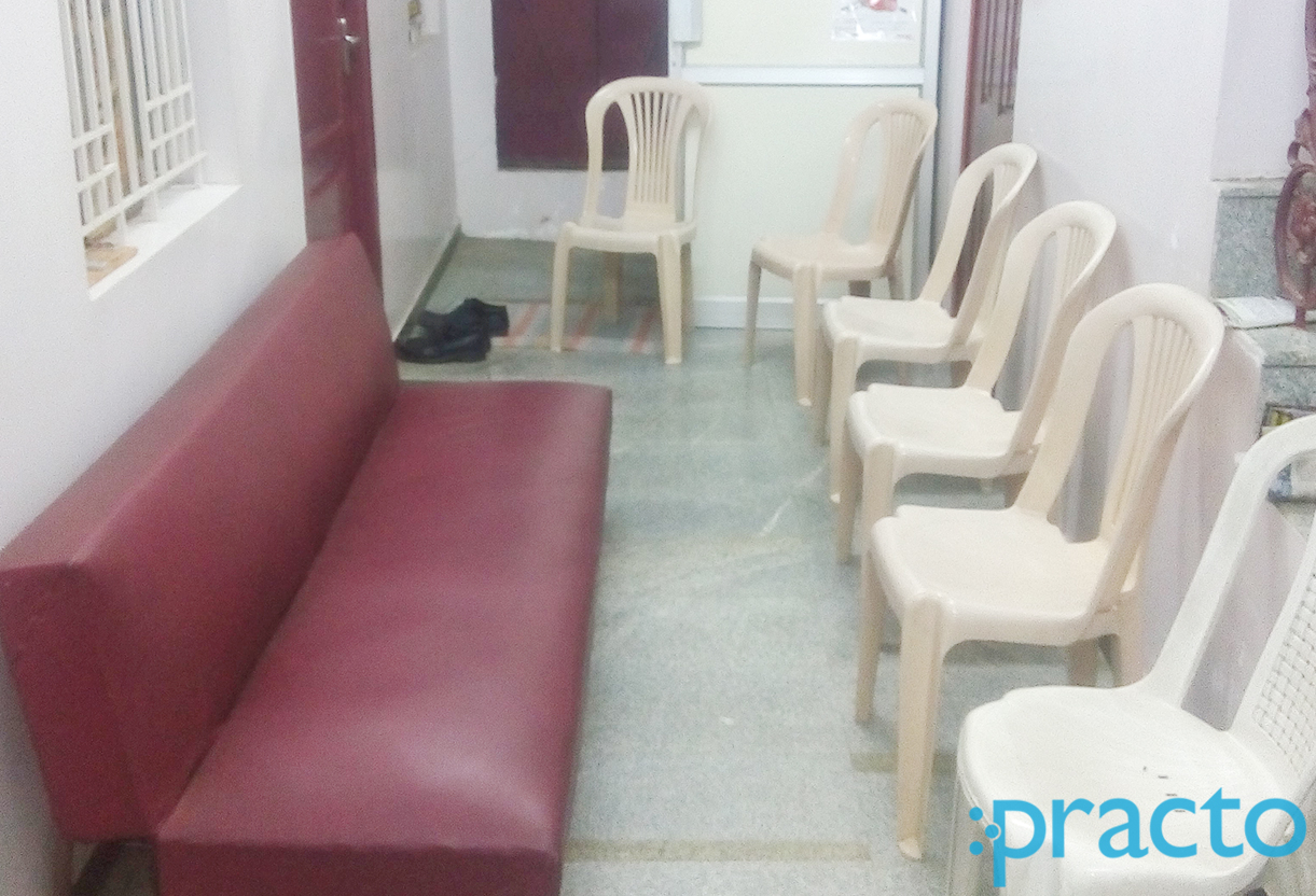 Waiting Area at Dr. Vasanthan Clinic Ganapathy Coimbatore