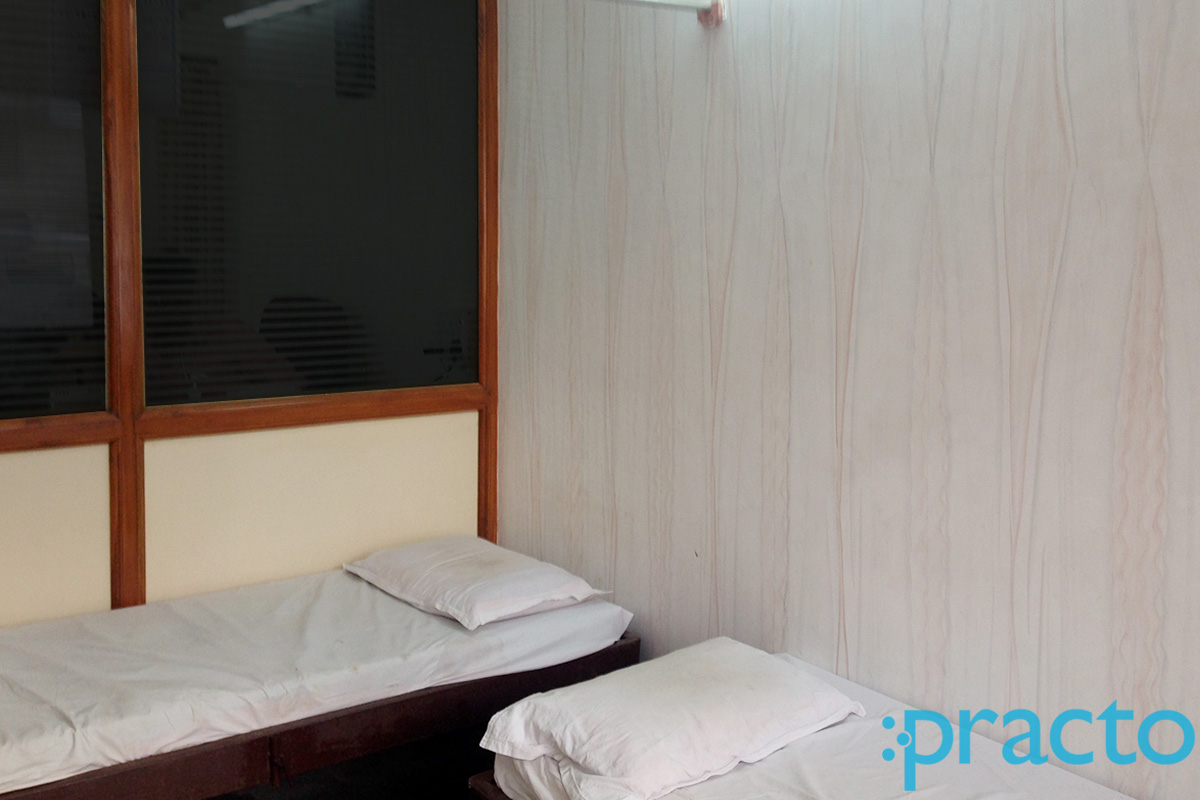 OPD/Ward at Brahmbhatt Clinic Karelibaug Vadodara