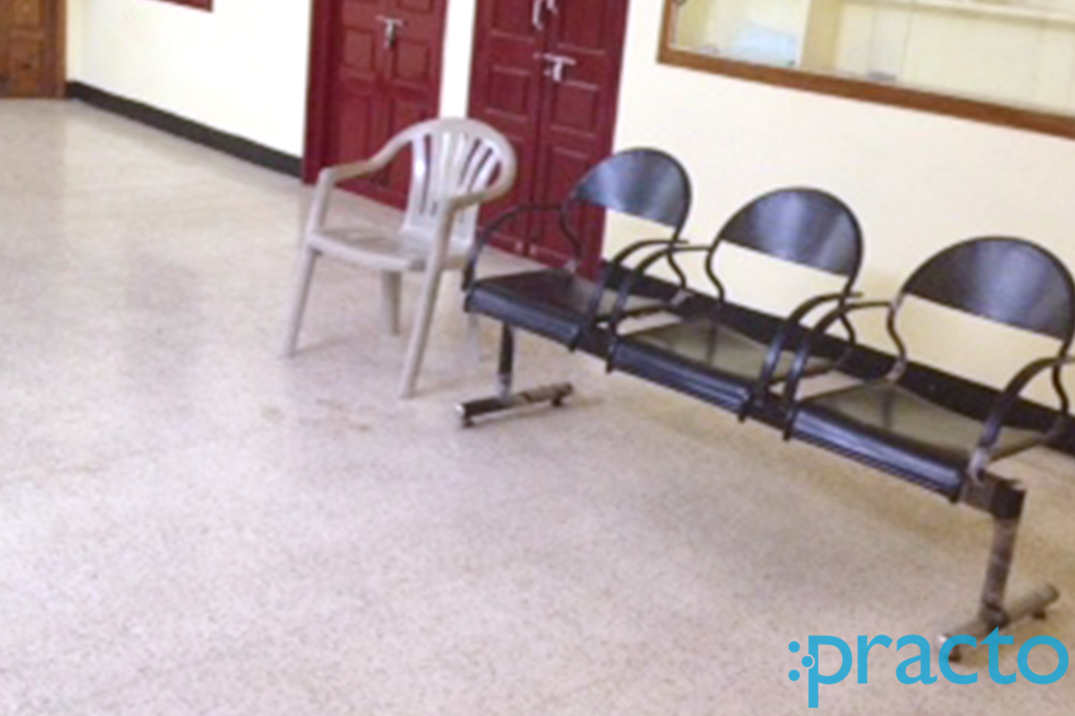 Waiting Area at S.R.FAMILY DENTAL CLINIC AND IMPLANT CENTRE Thoraipakkam Chennai