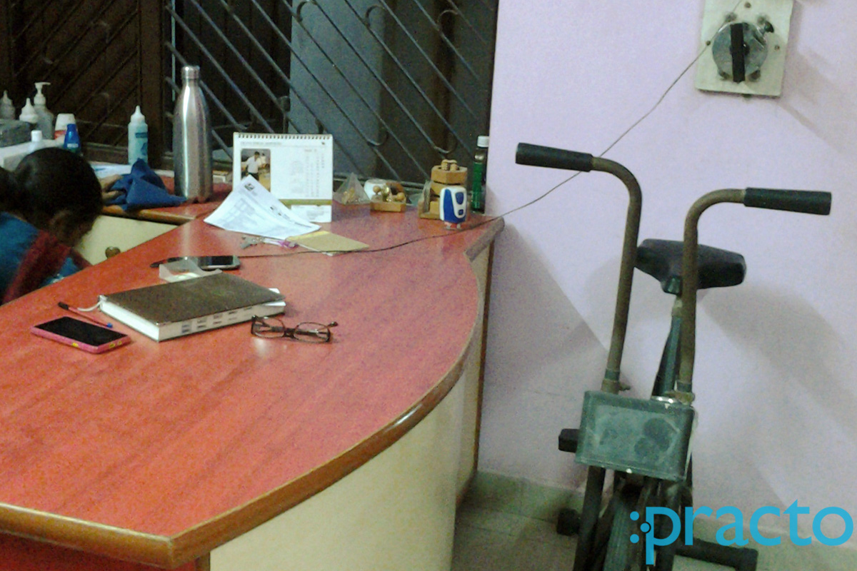 Reception at Healing Touch Physio Centre Makarpura Vadodara