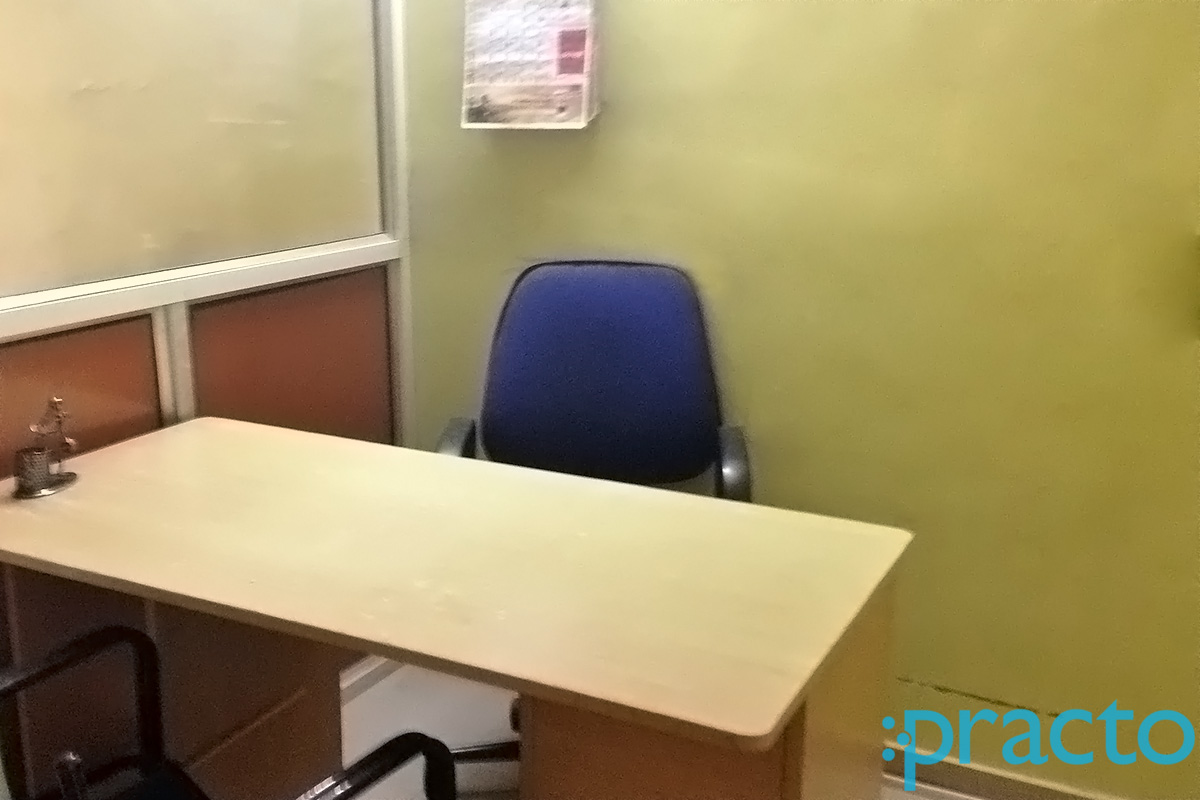 Reception at Urmil Physiotherapy & Rehabilitation Centre Sayajipura Vadodara