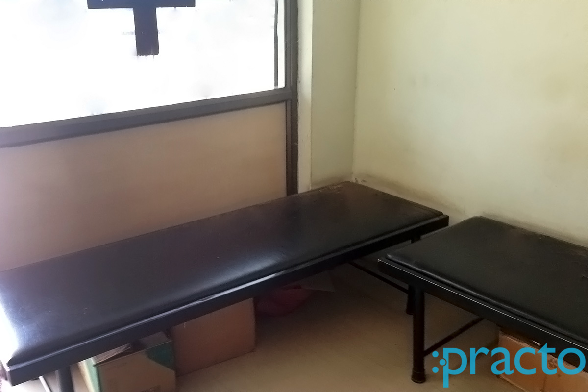 Waiting Area at Krishna Clinic Ajwa Road Vadodara