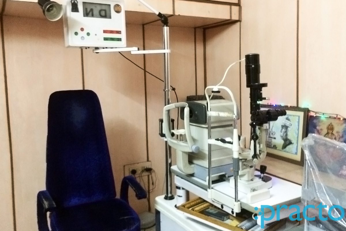 Services at Saravanan Eye Clinic Valasaravakkam Chennai