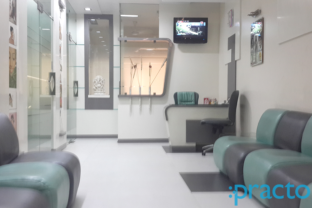Waiting Area at Chhajed Dental Care Market Yard Pune