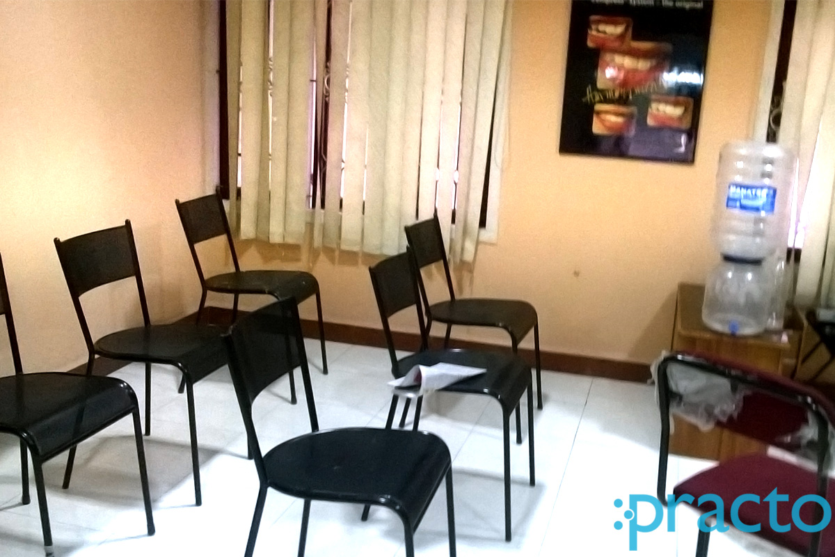 Waiting Area at Dr.Dhinahar Dental Clinc KK Nagar Chennai