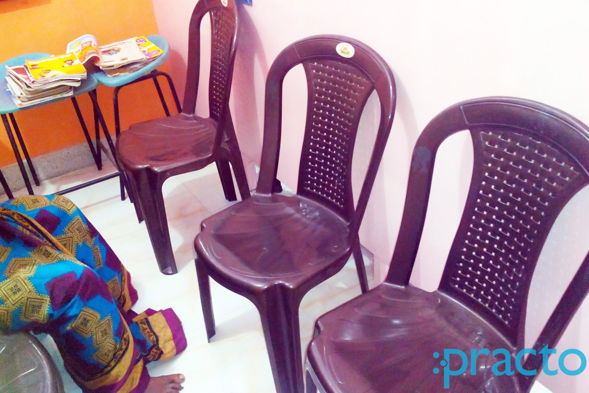 Waiting Area at Painkiller Dental Clinic Parnasree Pally Kolkata
