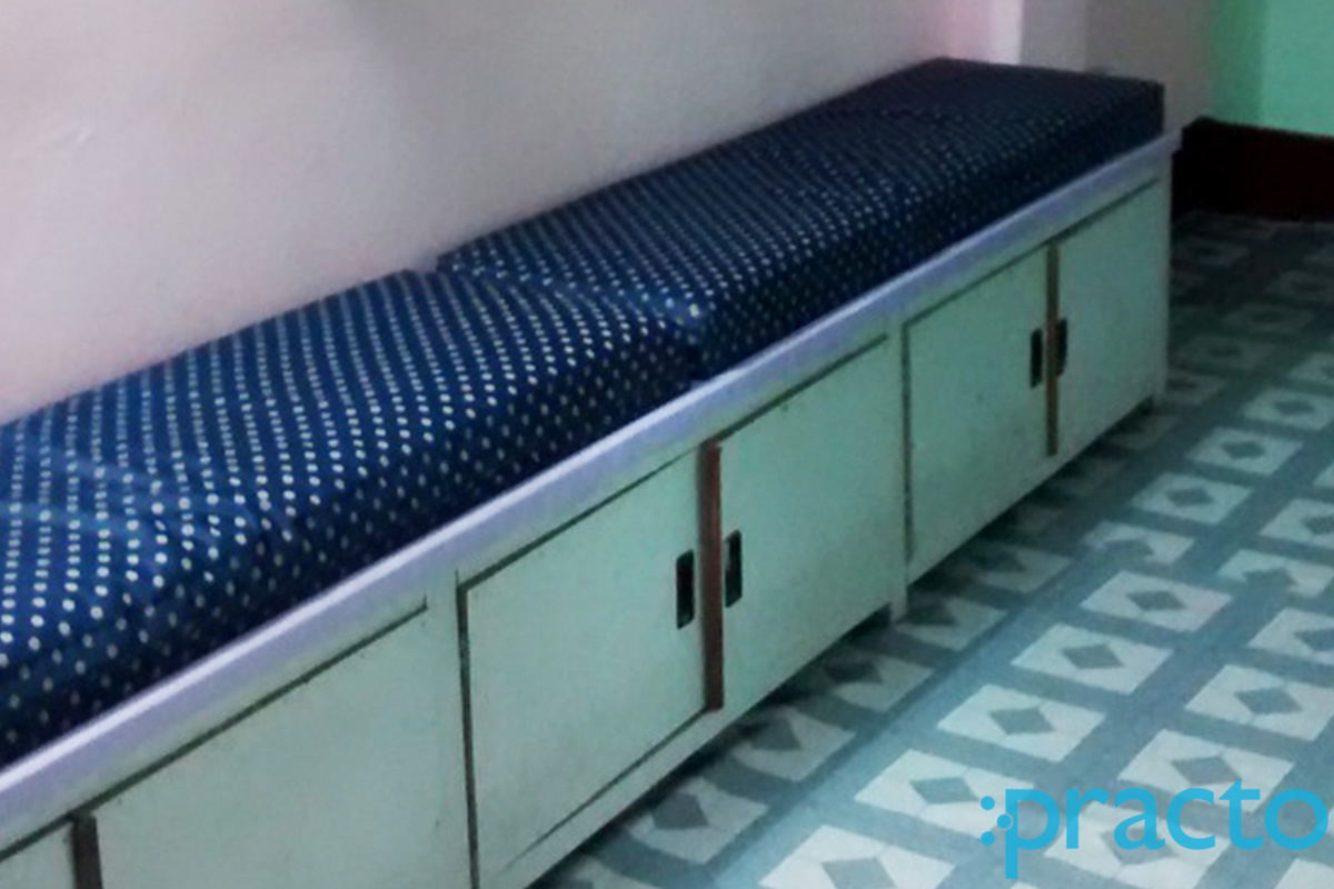 Waiting Area at Bhowanipure Dental Clinic Bhawanipore Kolkata