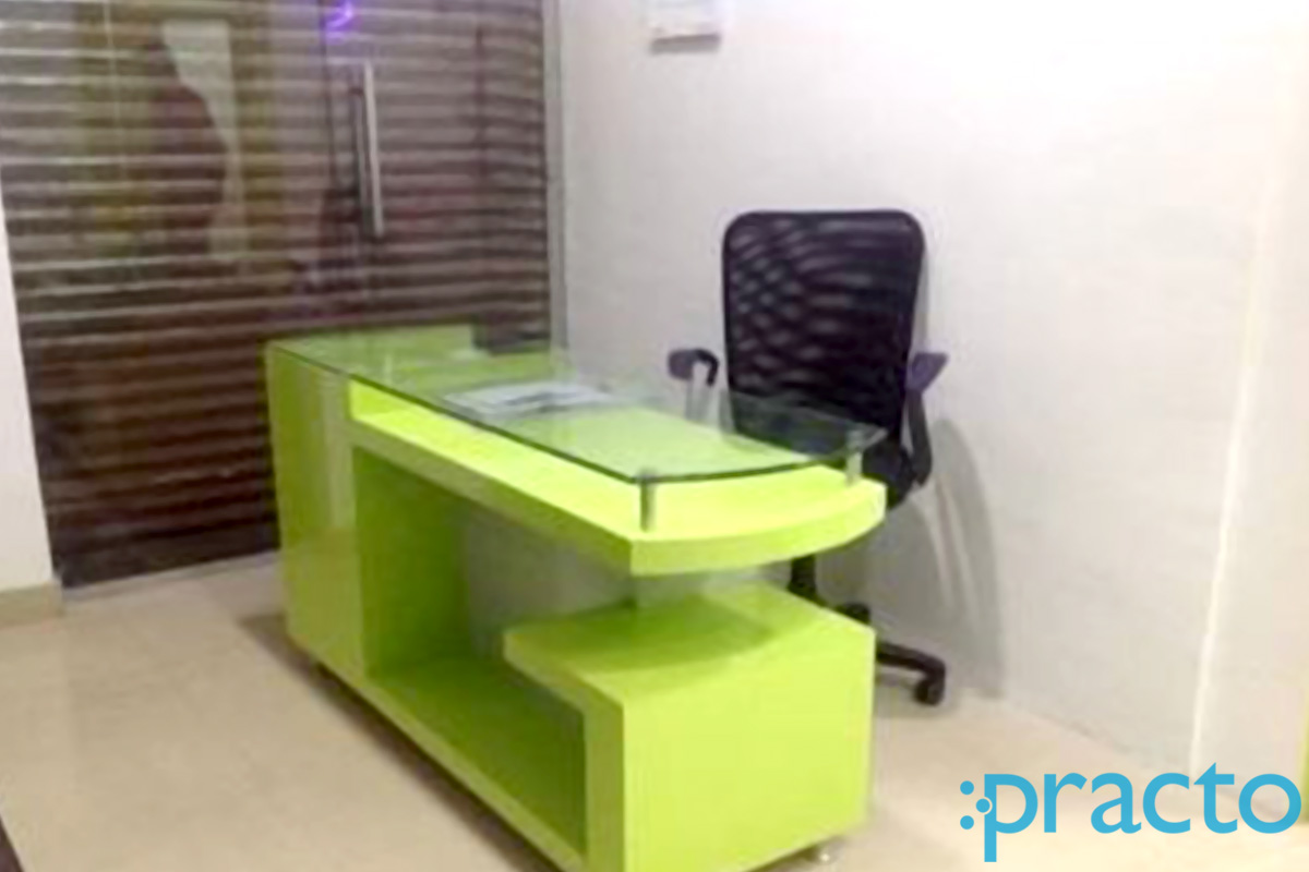 Reception at Oasis Clinic Baner Pune