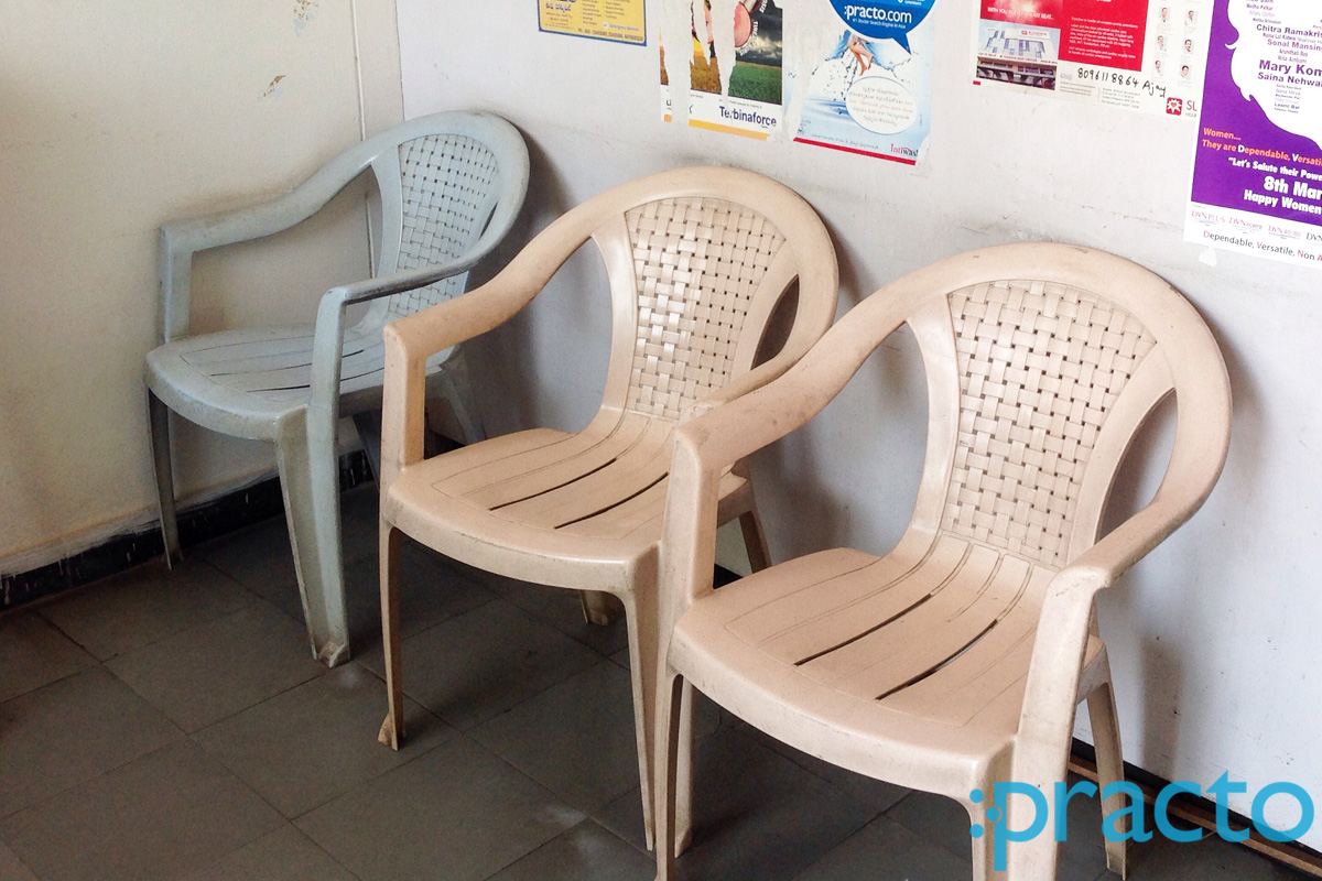 Waiting Area at Aadarsh Clinic Hyderguda Hyderabad