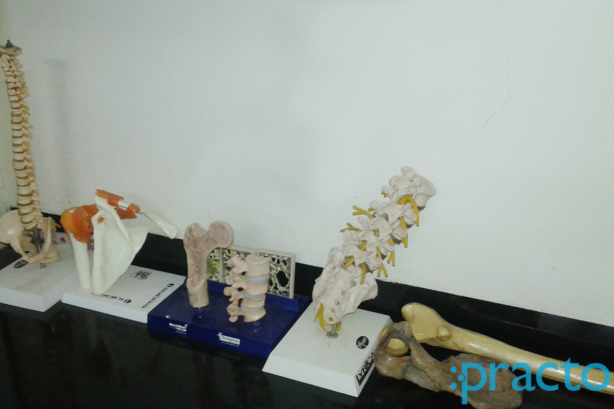 Dr. Shrenik Dharaskar Clinic Canada Corner Nashik