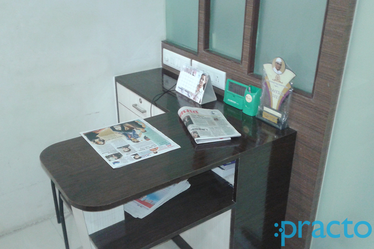 Reception at Suhasya Dental Clinic Canada Corner Nashik