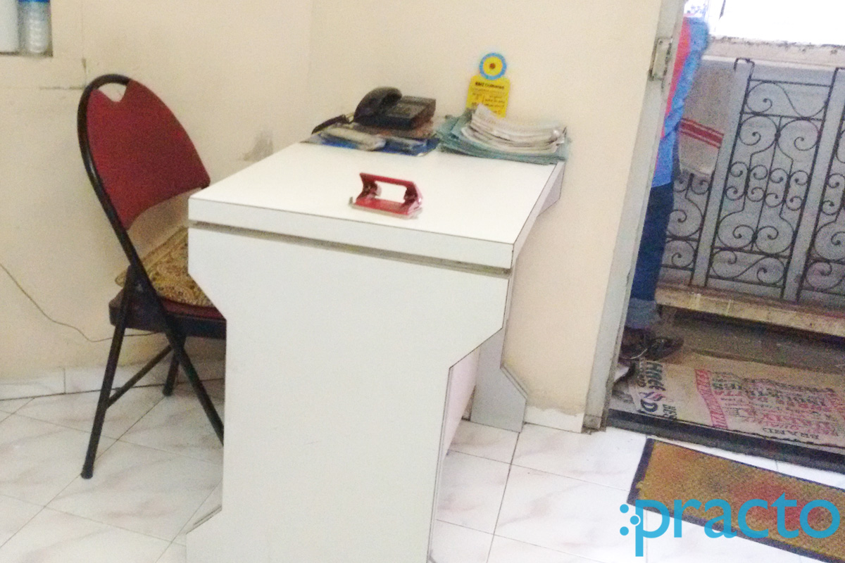Reception at Dr. Makarand Patel Clinic Ravivar Peth Nashik