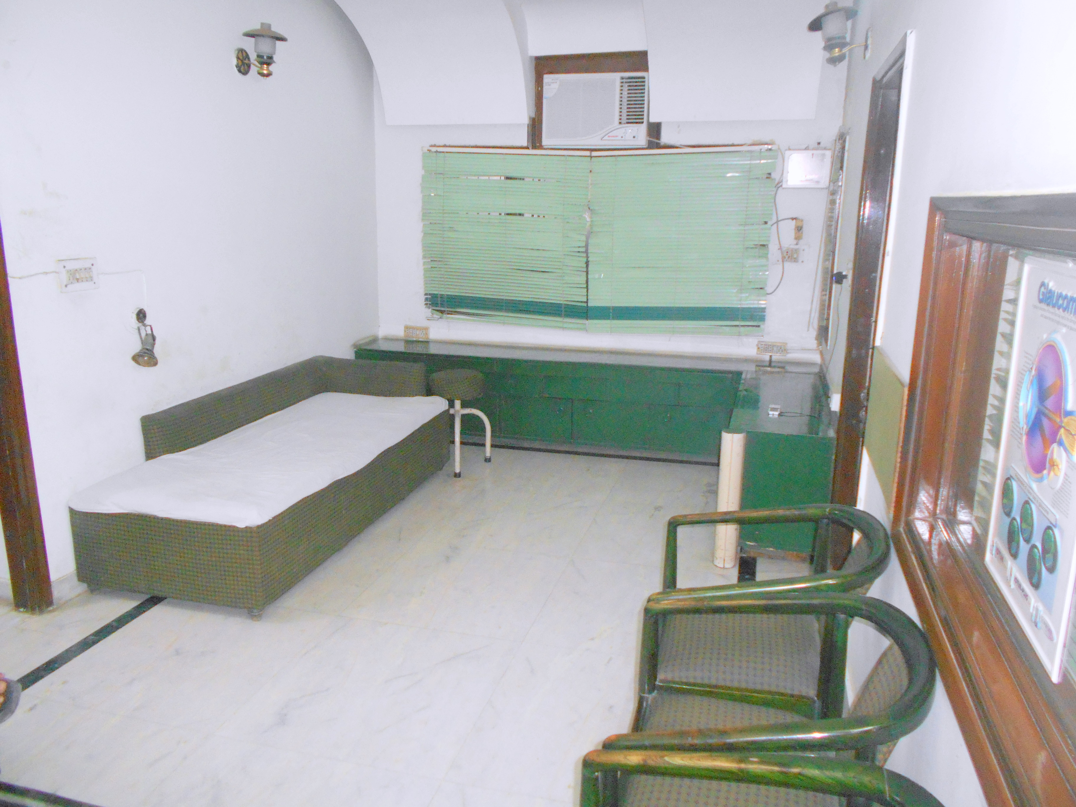 Dr. Vinod Gupta Eye Clinic Pitampura Delhi