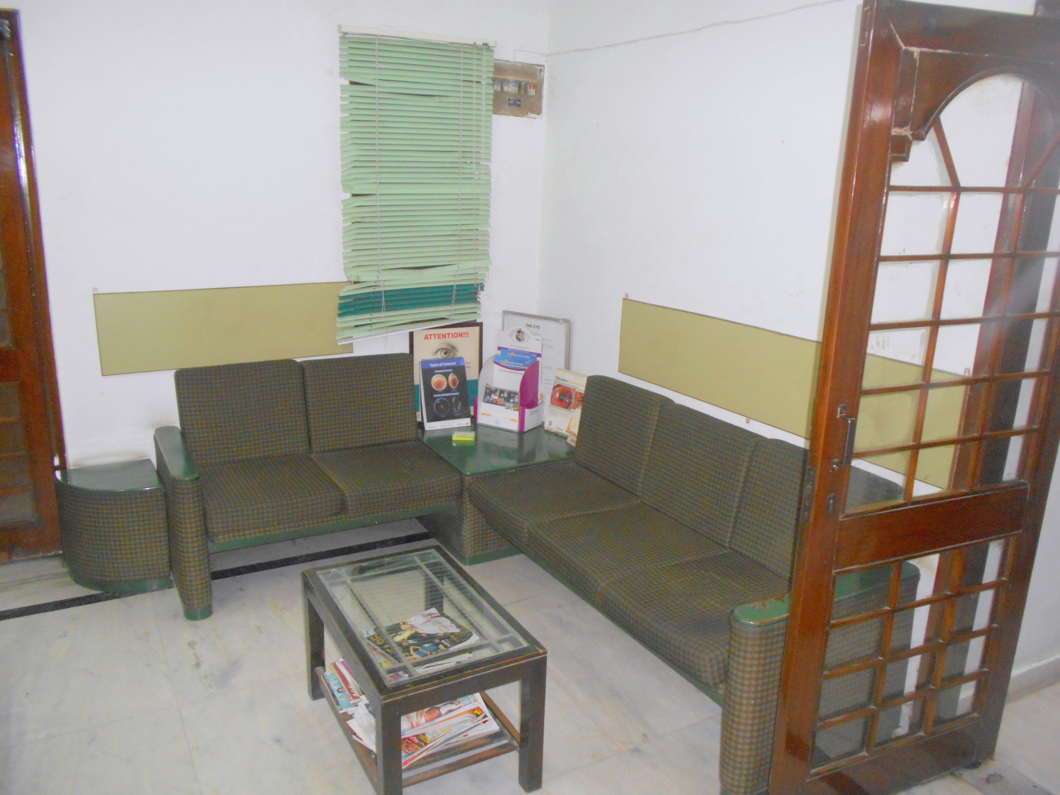 Dr. Vinod Gupta Eye Clinic Pitampura Delhi