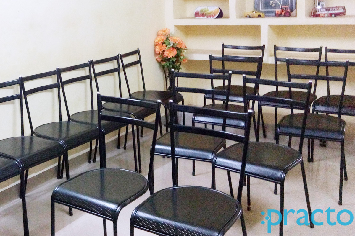 Waiting Area at Shakti Multispeciality Clinic Kodungaiyur Chennai