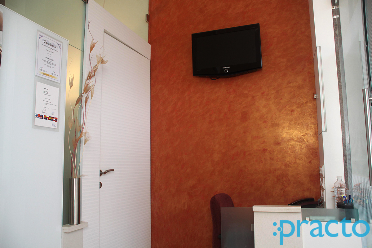 Reception at Holistic Smiles Ghatkopar East Mumbai