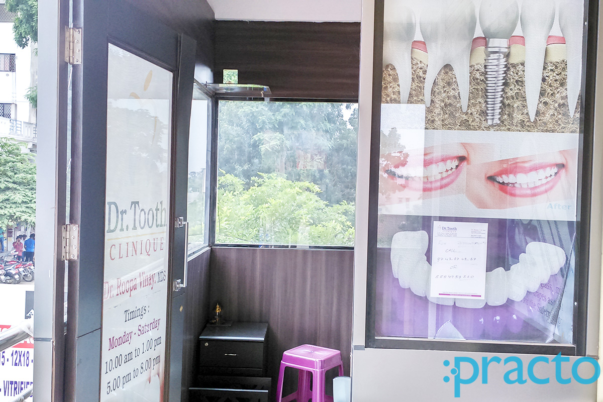 Entrance at Dr. Tooth Clinique Jnanabharathi Bangalore