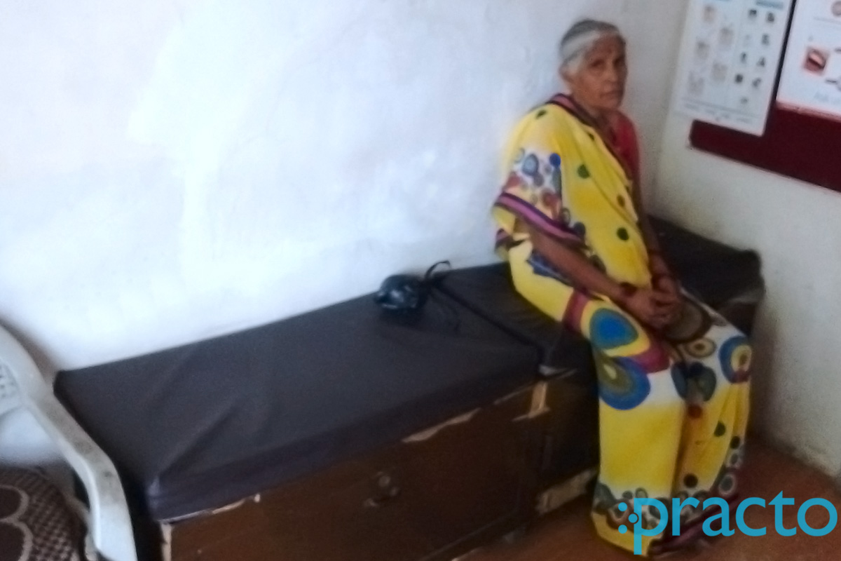 Waiting Area at Smile Dental Clinic Namner Agra