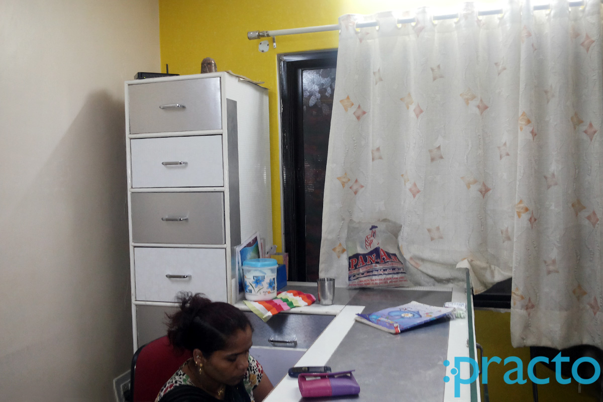 Reception at Dr Dimple Oswal Clinic Salunke Vihar Pune